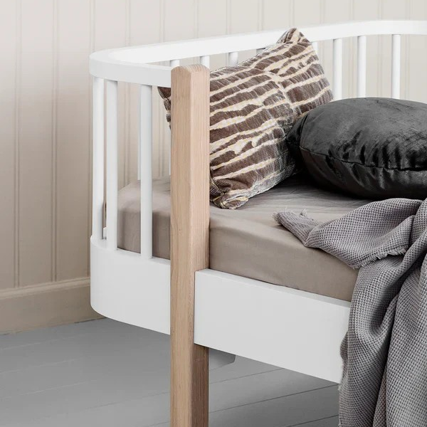 Oliver Furniture: Wood Mini+ Junior Bed