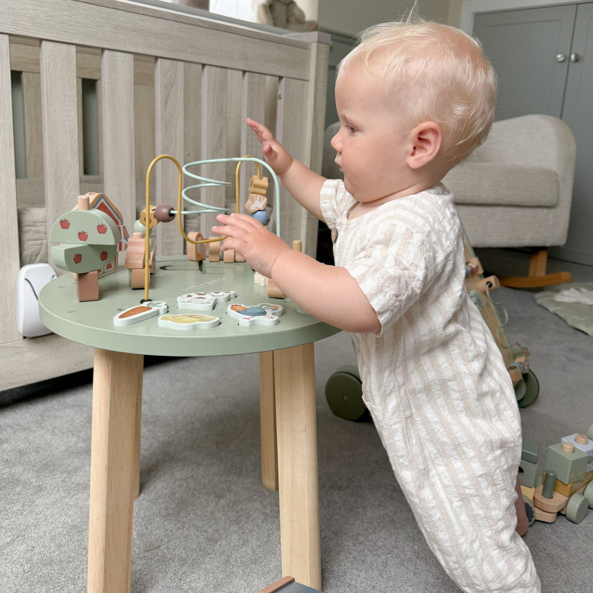 Discovering Montessori Play