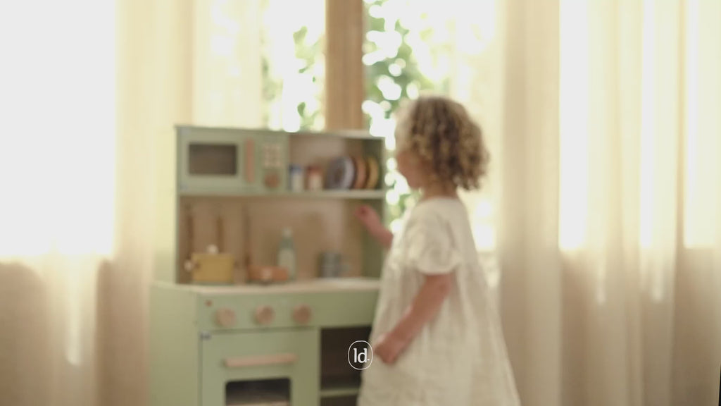 New Little Dutch Kitchen - PlayFaire